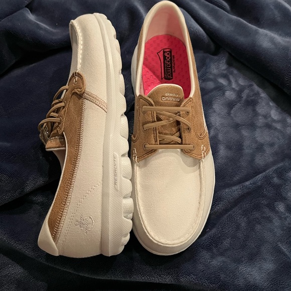 Skechers casual shoes - Picture 2 of 4